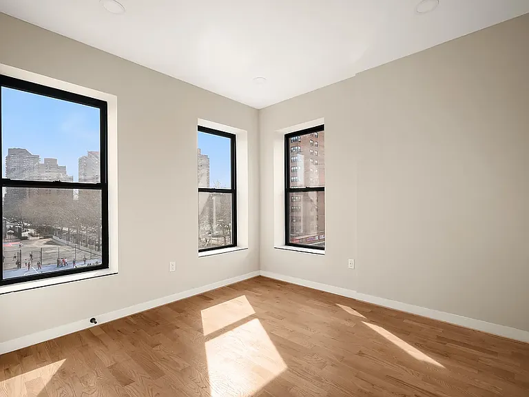 1966 3rd Ave #201 — Photo 6