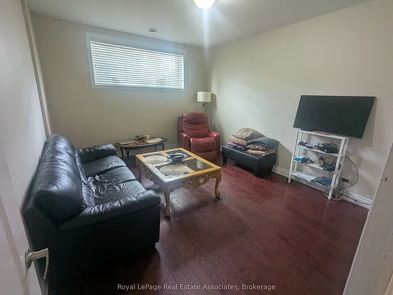 48 Mississauga Rd N #4 — Photo 11