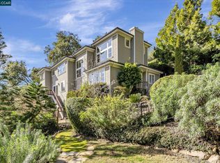 4 Berrybrook Holw, Orinda, CA 94563