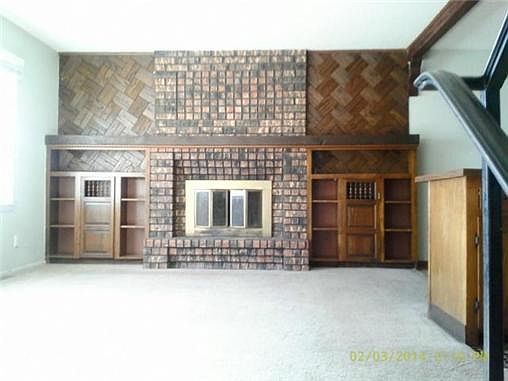 3rd image of 8400 E 92nd Ter