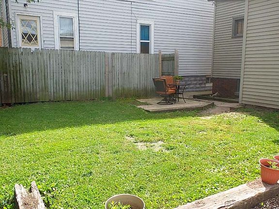 4th image of 1733 Calumet Dr