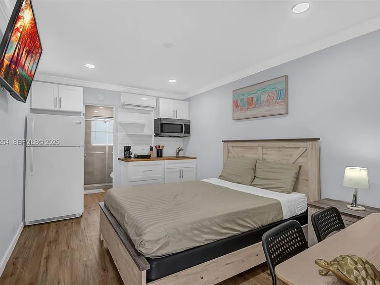 1716 SW 11th Ct #2 — Photo 3