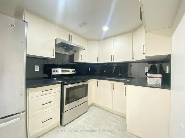 66 Beech Ave, Cambridge, ON N3C 1X5