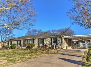 102 Veebelt Dr, Hendersonville, TN 37075