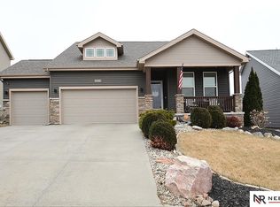 7925 N 116th St, Omaha, NE 68142