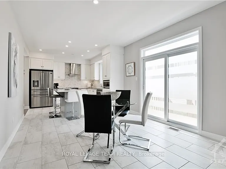 54 Reynard Cres — Photo 10
