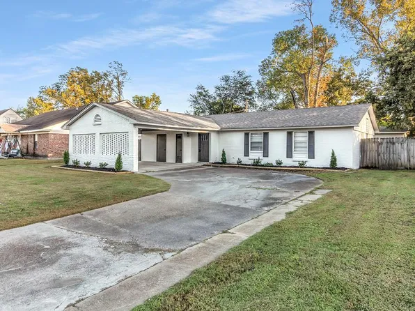 709 Holiday Dr, West Memphis, AR 72301