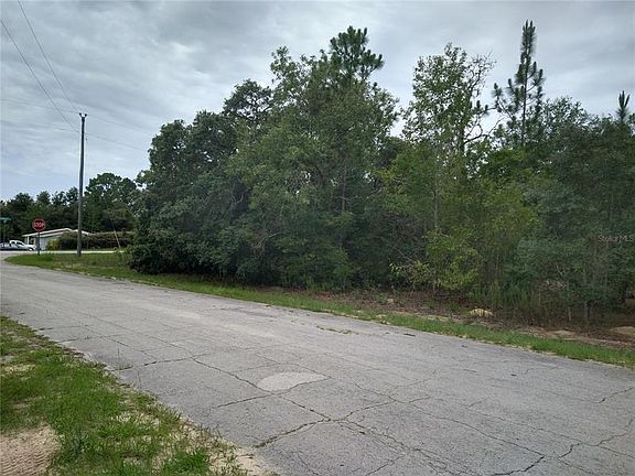 3rd image of 2510 W Bravura Dr