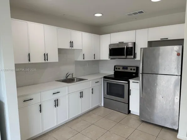 2878 NW 197th Ter, Miami Gardens, FL 33056