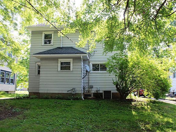 4th image of 96 Glenwood Blvd