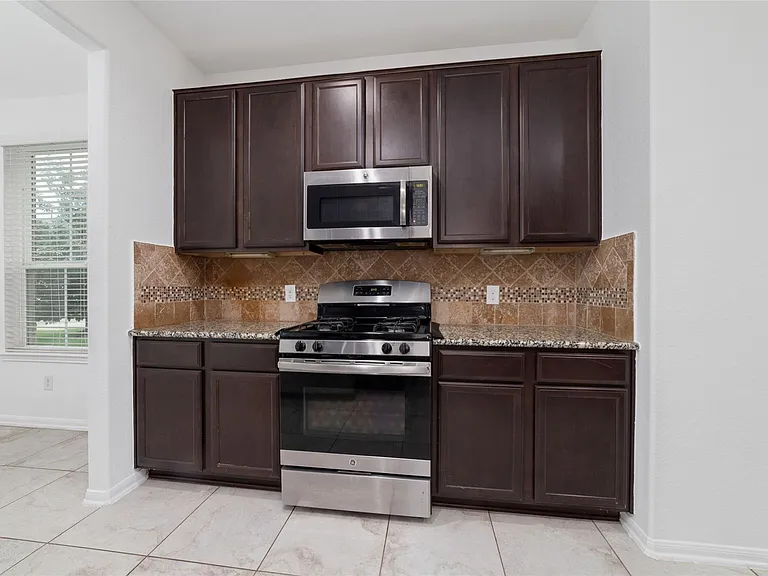 18406 Spruce Tree Line Trl — Photo 10