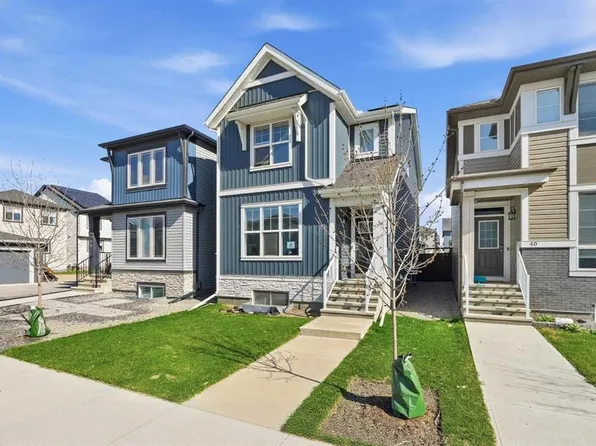 44 SE Amblefield Ave NW, Calgary, AB T3P 2C1