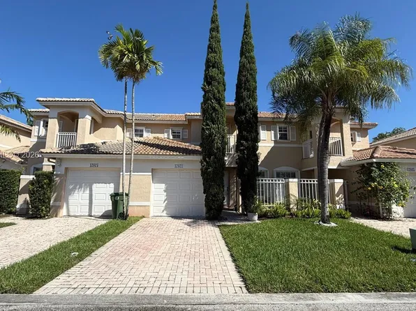 17071 NW 22nd St, Pembroke Pines, FL 33028