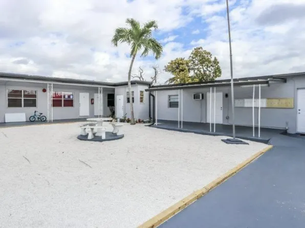 1015 Palm Ave, Hialeah, FL