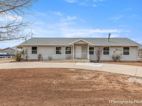 1171 W Diamond Valley Dr, Saint George, UT 84770
