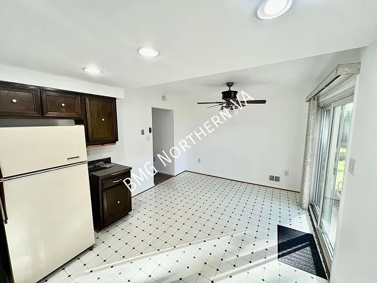 1724 Fantasia Cir — Photo 9