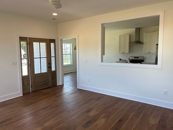 5th image of 521 Cottage Way
