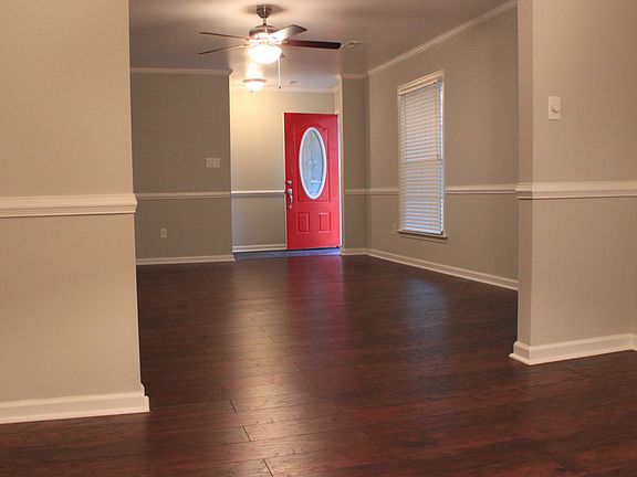 3rd image of 49 Sweetbriar Dr