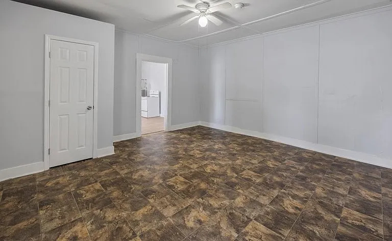 3701 Fairview St SW — Photo 5