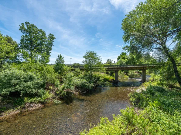 24294 Dersch Rd, Anderson, CA 96007