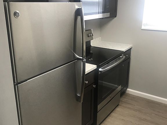 3rd image of 3935 Wilma Ct APT 107