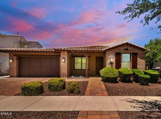 10618 E Kinetic Dr, Mesa, AZ 85212