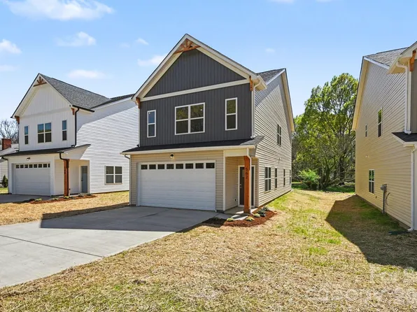 562 W Wilson Ave, Mooresville, NC 28115