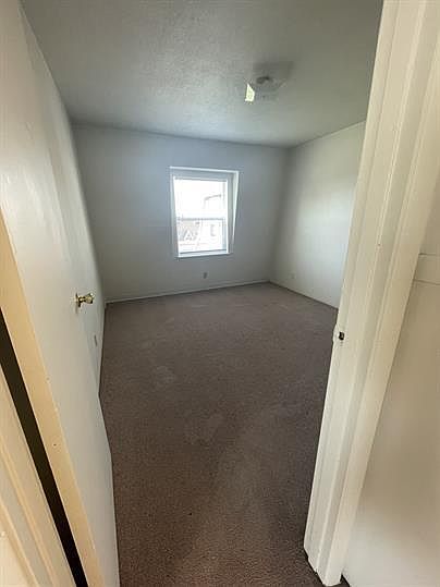 1st image of 1460 Meadowview Dr #11321436