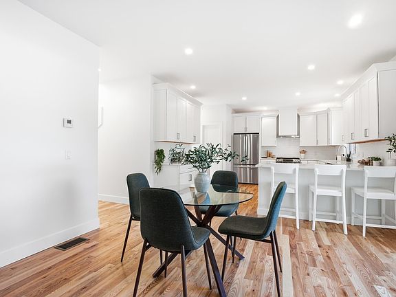 5th image of 25 Carroll Street