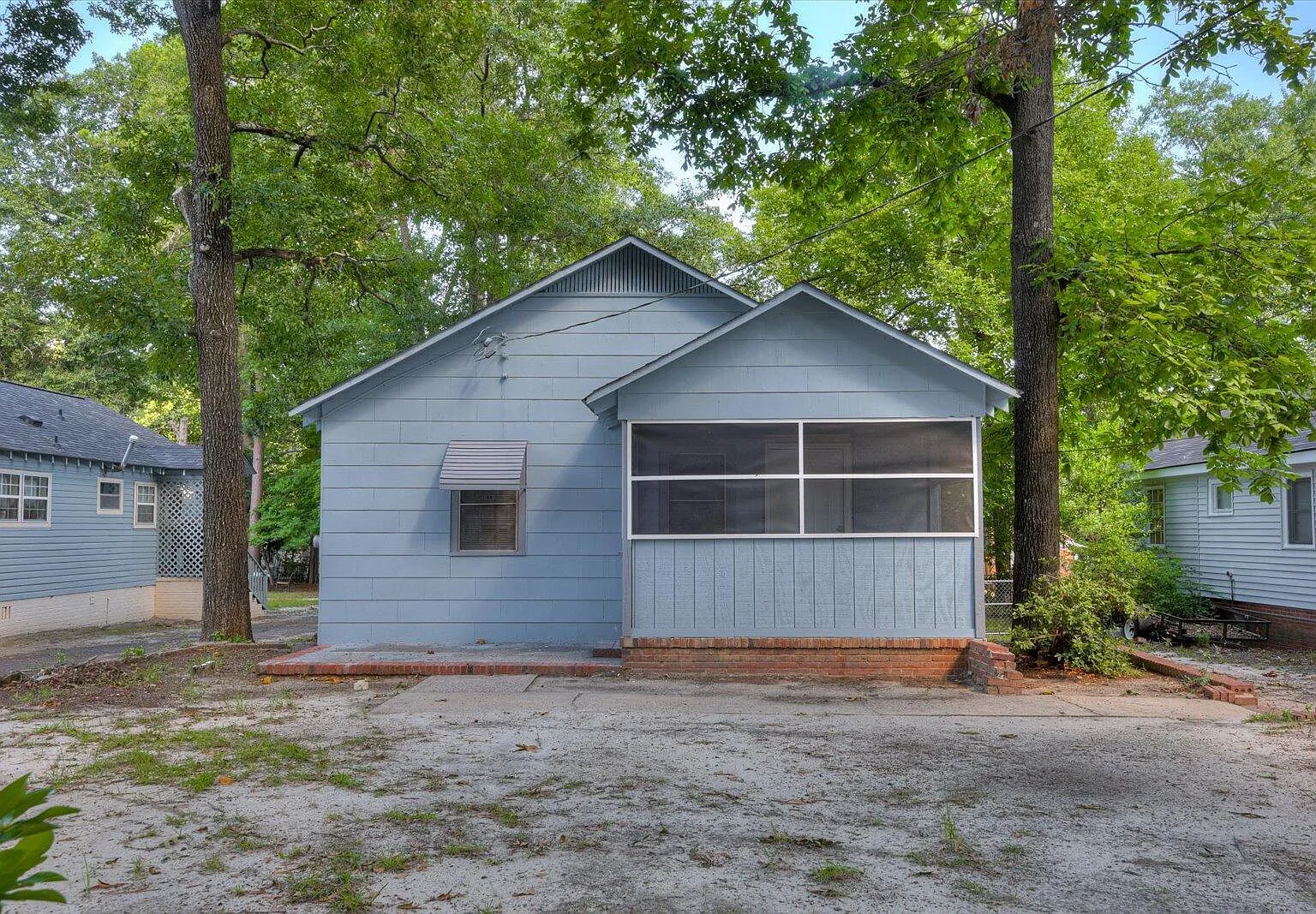 2 bed, 1.0 bath, 768 sqft, $950 — Photo 1