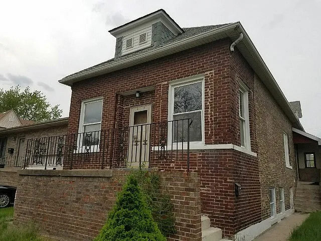 412 155th Pl photo 1