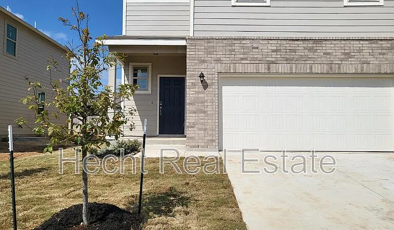 2440 Ayers Dr — Photo 6
