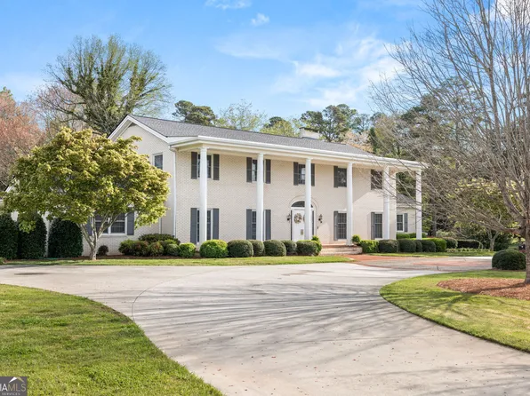 365 Grand Ave, Cornelia, GA 30531