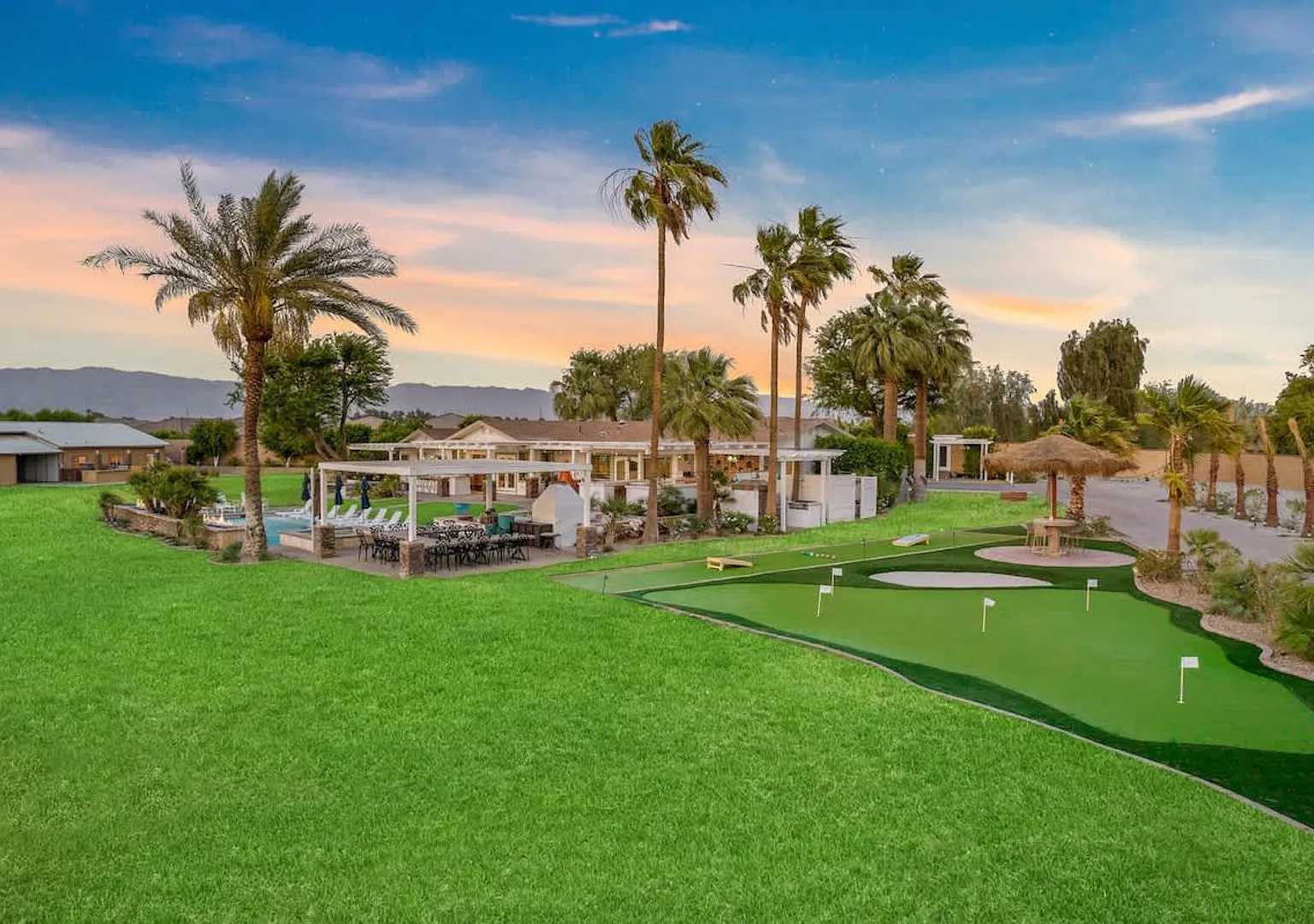 Luxury Ranch Estate: Pool, Spa & Sunset Views — Photo 3
