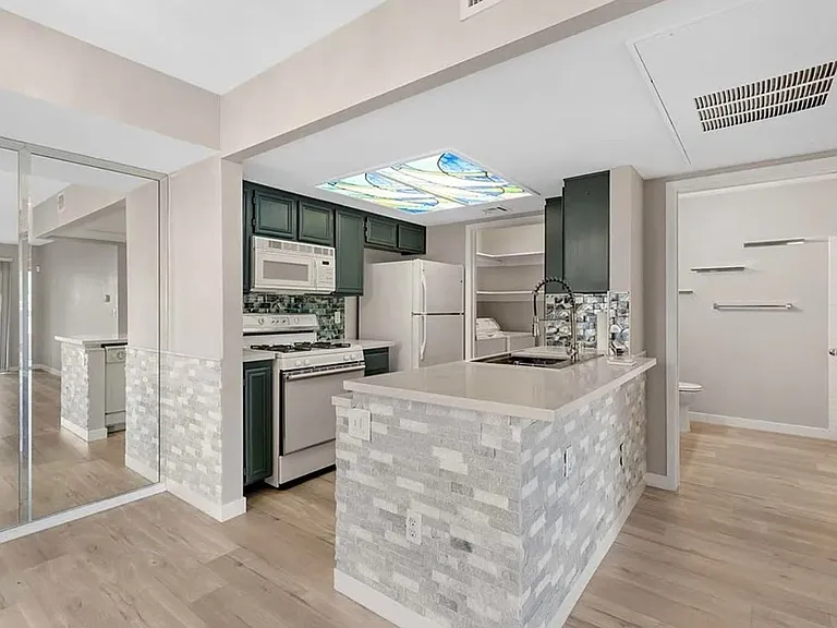 1900 Tierra Vista Dr #104 — Photo 6