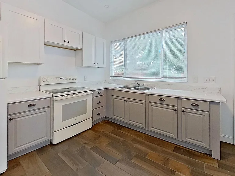 3020 N Laura St — Photo 7