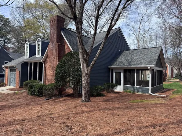 615 Roswell Green Ln, Roswell, GA 30075