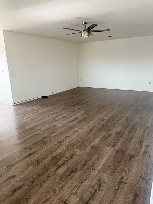 301 Budd Ave C - 1 — Photo 2