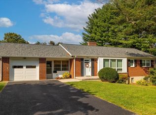 1004 Kentwood Dr, Blacksburg, VA 24060