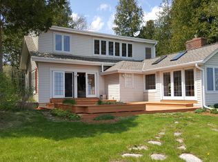5658 Cedar Beach Ln, Belgium, WI 53004
