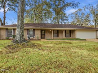 67 Summit Ridge Dr, Brandon, MS 39042
