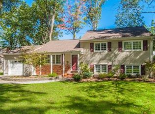 9 Birch Tree Ln, Livingston, NJ 07039