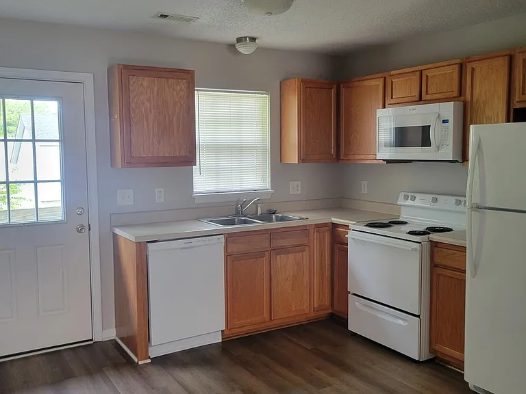 1500 Hammock Ln #3 — Photo 4