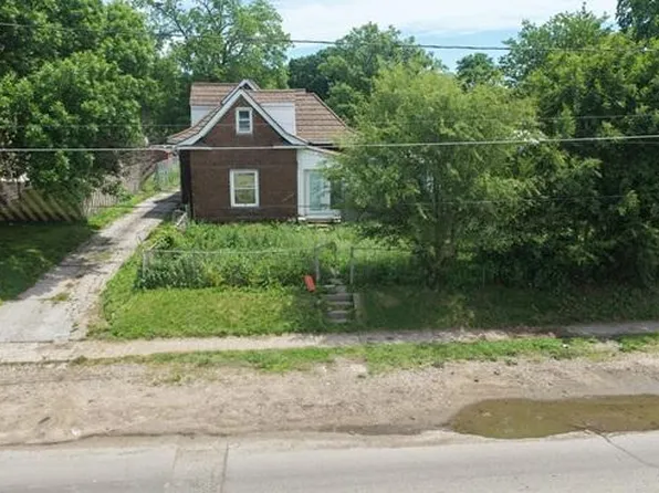 475 SE 30th St, Des Moines, IA 50317