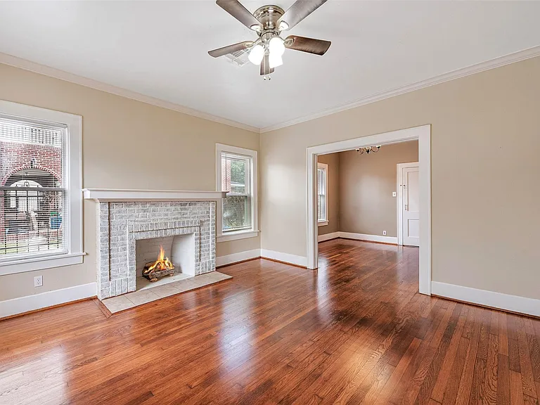 2611 Rosewood St — Photo 3