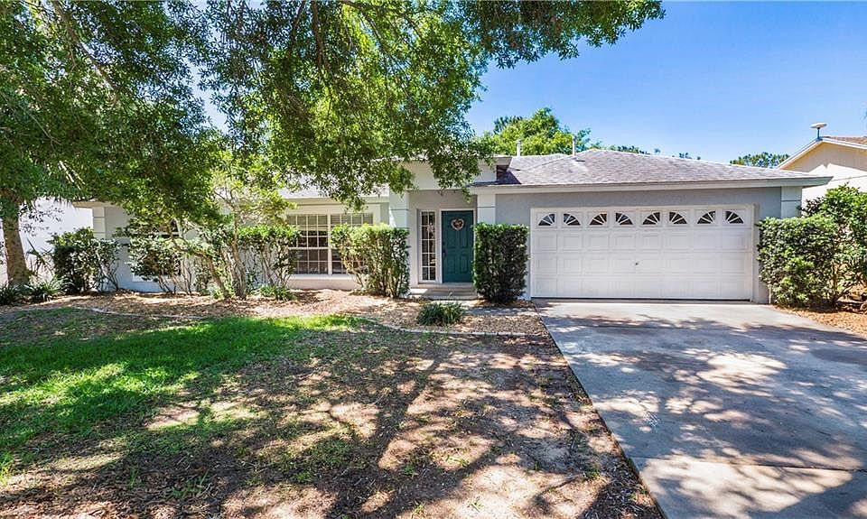 1st image of 15829 Hidden Lake Cir