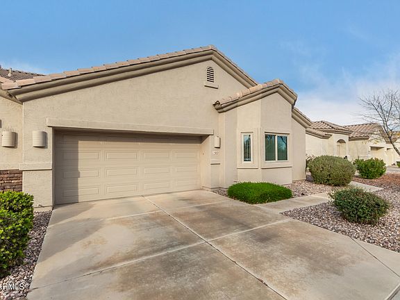3rd image of 1582 E SAGE Drive