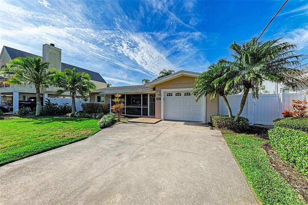 2 bed, 1.5 bath, 1588 sqft, $3,250 — Photo 3