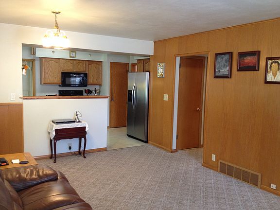 5th image of 10508 W Lincoln Ave