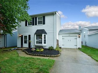 9995 Magnolia Dr #2, Olmsted Falls, OH 44138